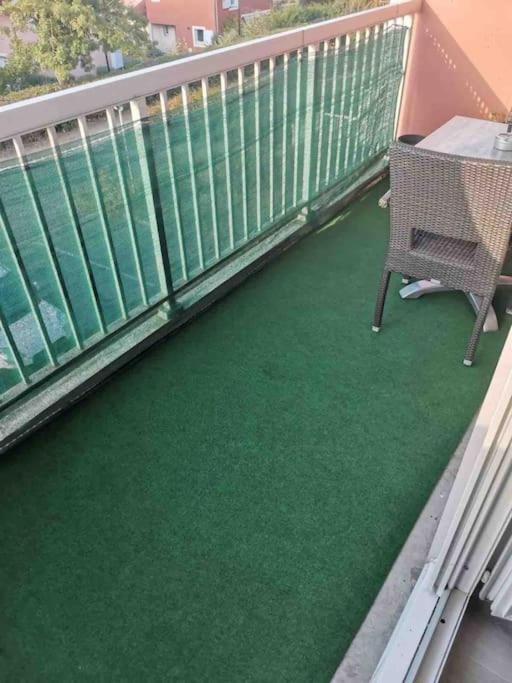 Charmant Appartement Au Calme Bourg-en-Bresse Zewnętrze zdjęcie